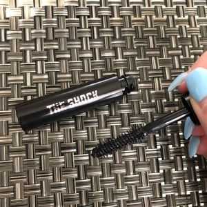 Yves Saint Laurent the shock volumizing mascara